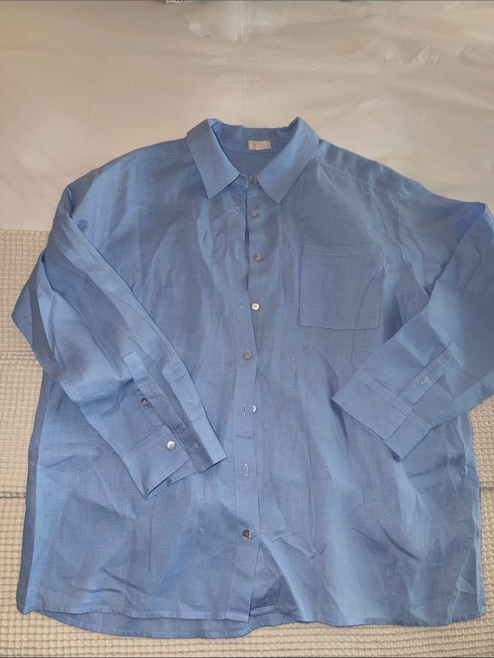 DONNI. Relaxed Light Blue Button-Down Shirt